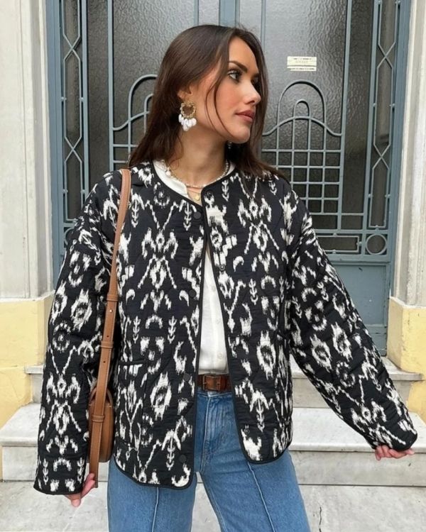 Perfekte Damen Übergangsjacke mit schwarz-weissen Mustern - Steppjacke Damen