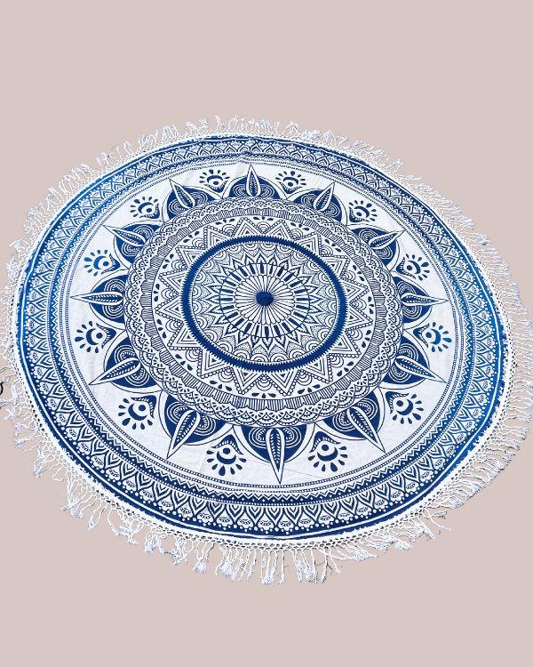 rundes Strandtuch in weiss mit blauem Mandala Design - Meditations Yoga Tuch 