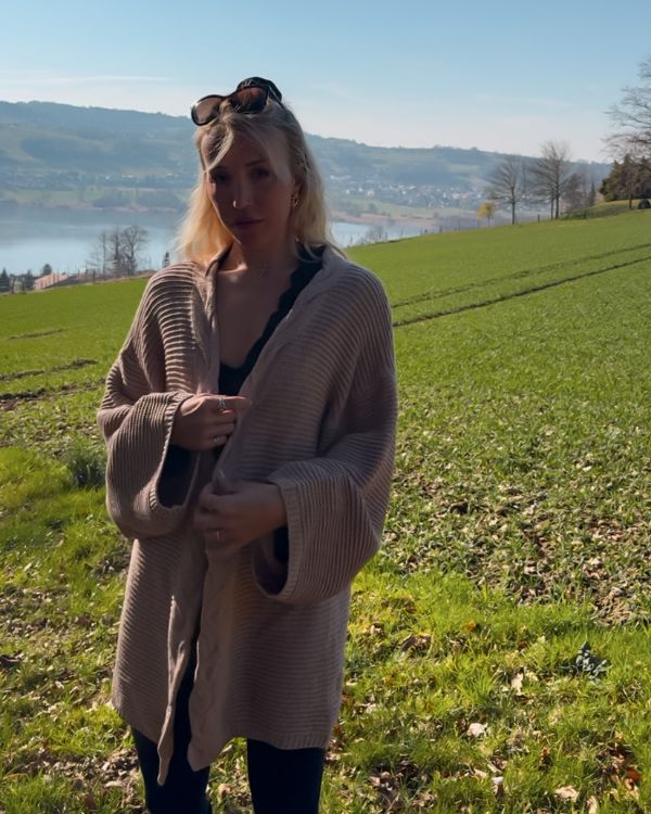 Lange Strickjacke Susy | Cardigan mit Zopfmuster in beige