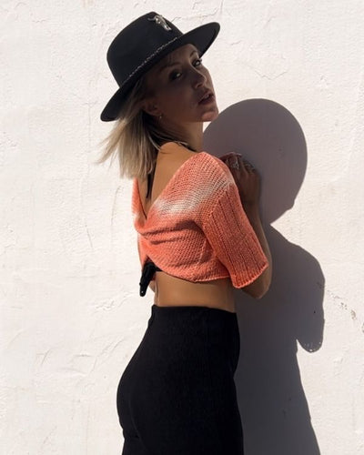 Boho Häkel Strick Shirt in orange-weiss mit Batik Tie Dye Muster 