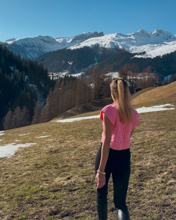 Ärmelloser Damen Strickpulli für Herbst & Frühling – Hingucker in Pink