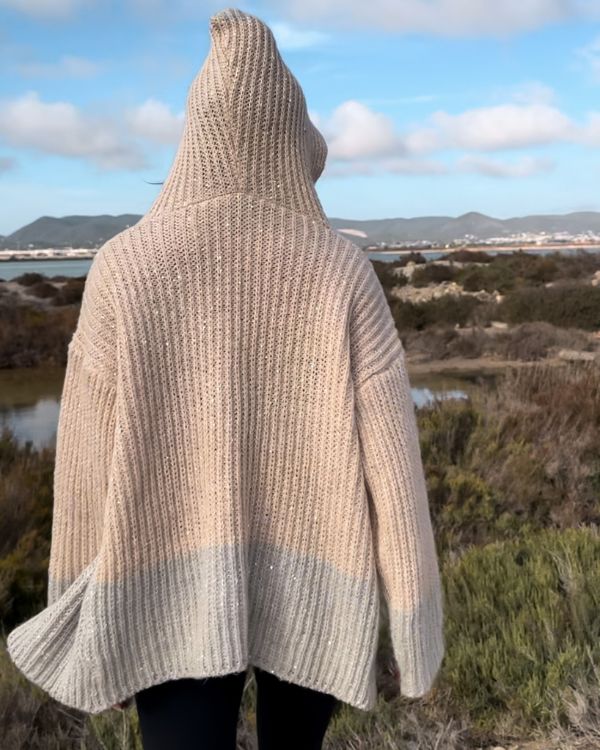 Strickjacke mit Pailletten und Glitzer Effekt - Kapuzen Hoodie Strickjacke Cardigan 