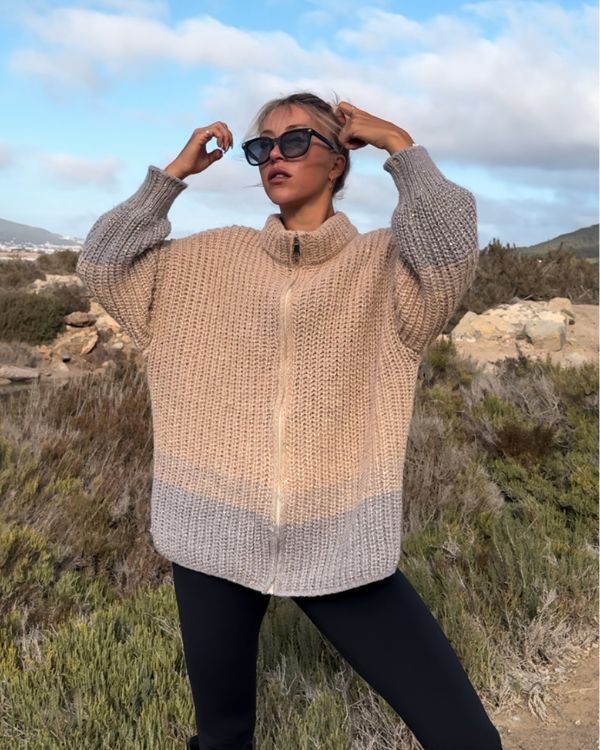 Damen Strickjacke in beige blau mit Pailletten - Oversize Strickjacke Cardigan mit Kragen 