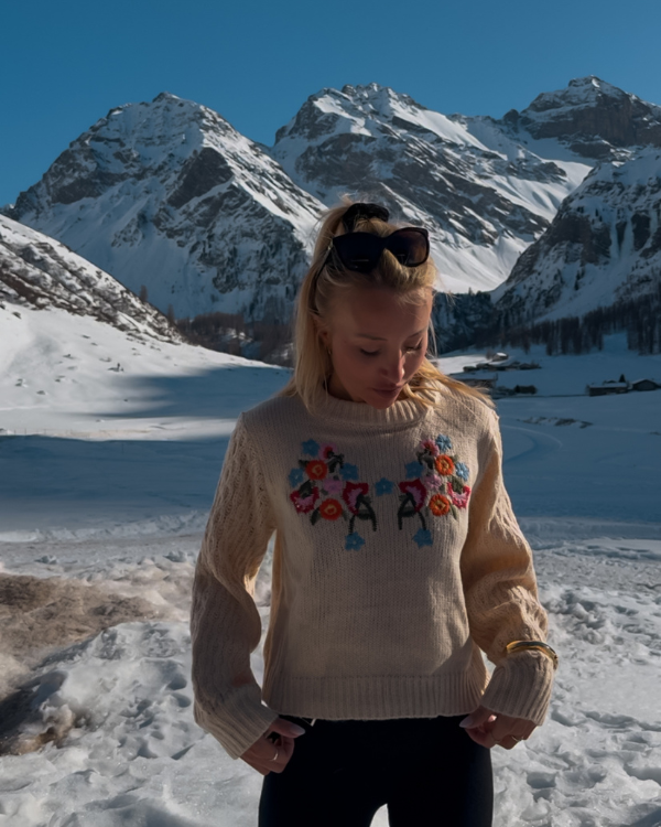 hochwertiger Damen Strickpullover mit Blumen Muster 