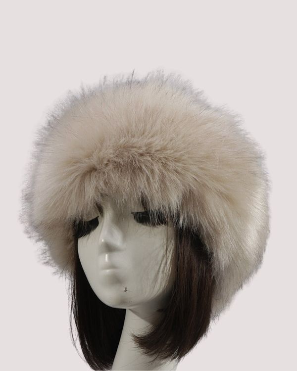 Elegantes Stirnband 'Yrsa' aus Kunstfell in creme beige, ideal für kalte Wintertage