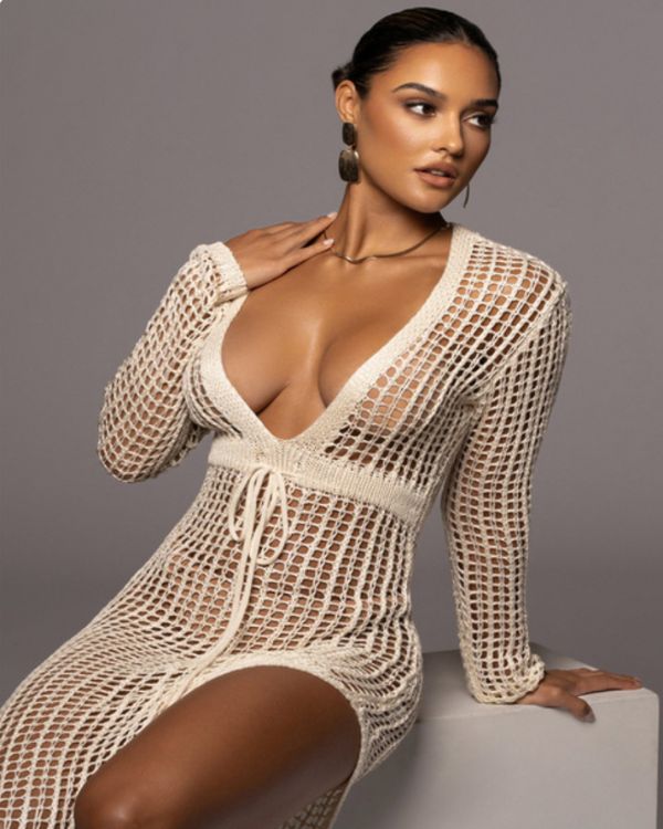 Trendiges langes Grobstrickkleid in Weiss mit V-Ausschnitt  Boho Strandkleid 