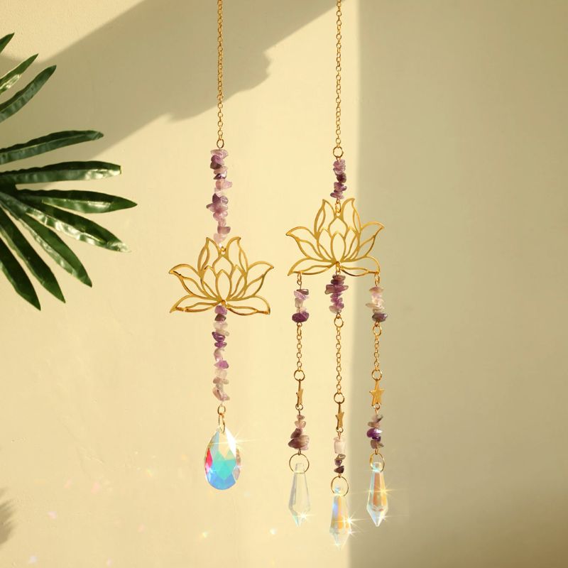 Lotus Suncatcher Sonnenfänger mit Amethyst Mineralsteinen und Kristalltropfen Prisma Steinen