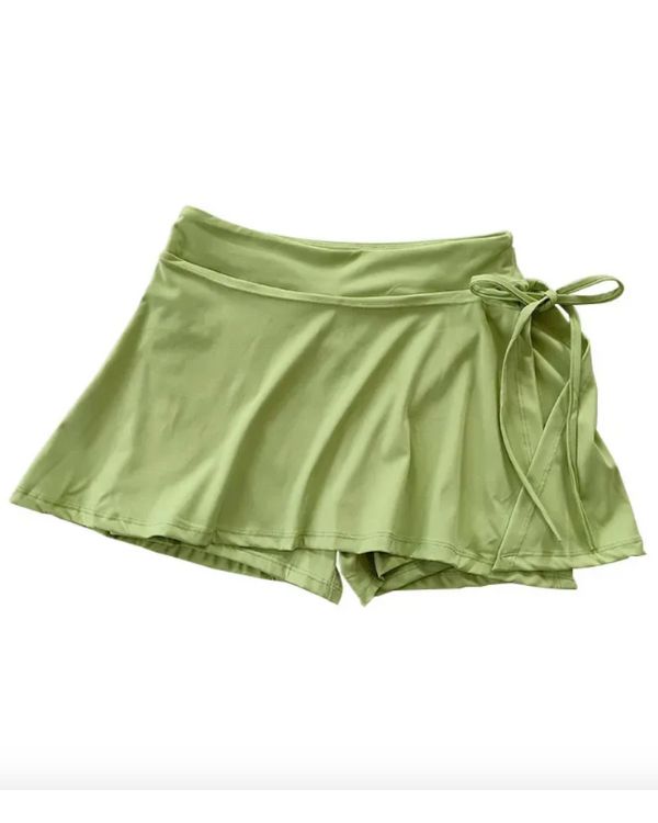 Minirock mit seitlicher Bindung in frischem Grün, ideal für Tennis