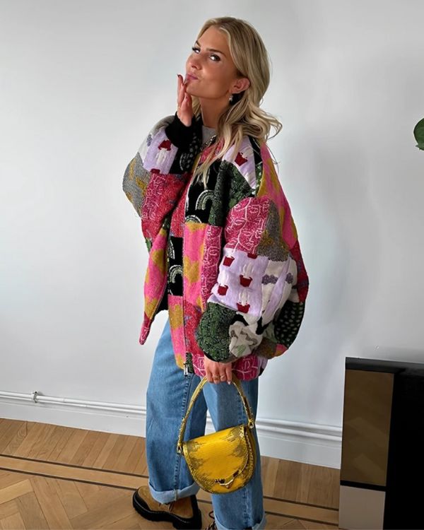 Coole und bequeme Patchwork-Jacke mit urbanen Motiven