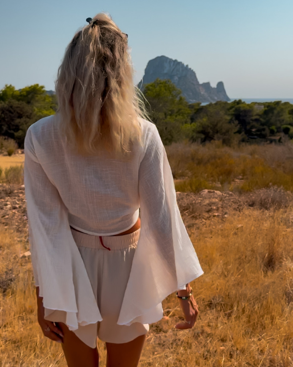 Weiße Damenbluse aus Baumwolle, inspiriert von Ibiza-Mode