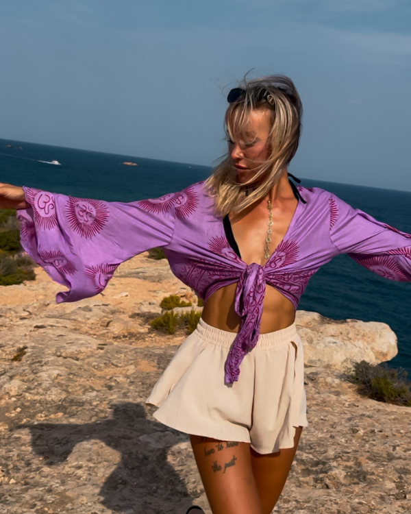 Leichte Wickelbluse mit weitem Ärmel - Trompetenärmel Bluse 