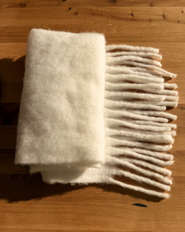 warmer dicker kuscheliger XXL Schal in weiss 