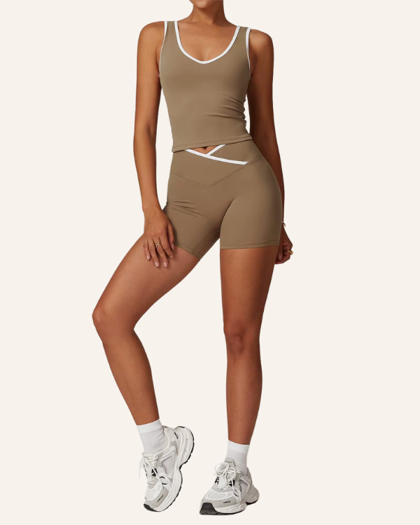 Braunes elegantes Gym Damen Fitness Set - Shorts mit Cross-Waist Bund