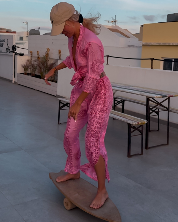 luftig, leichtes Boho Om Set aus langer Hose mit Schlitz auf der Seite und passender Bluse 