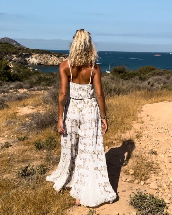 Damen Zweiteiler Set Boho Chic in weiss mit goldenen Details - Crochet Häkel Top und weite Hose 