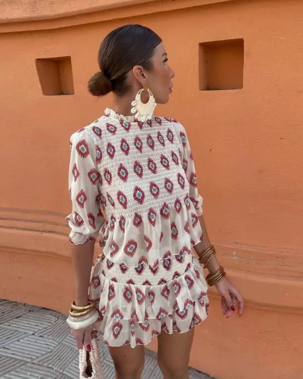 Spanish Boho Style Set aus Rock und langarm Shirt mit Ruffle Effekt und roten Mustern 