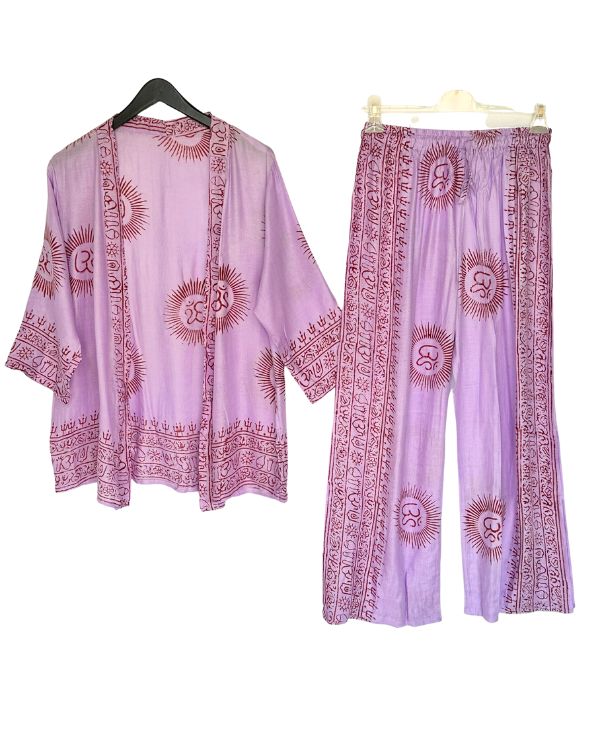 Violettes Zweiteiler Set aus Hose und Bluse mit Om Zeichen - Hippie Yoga Damen Bekleidung 