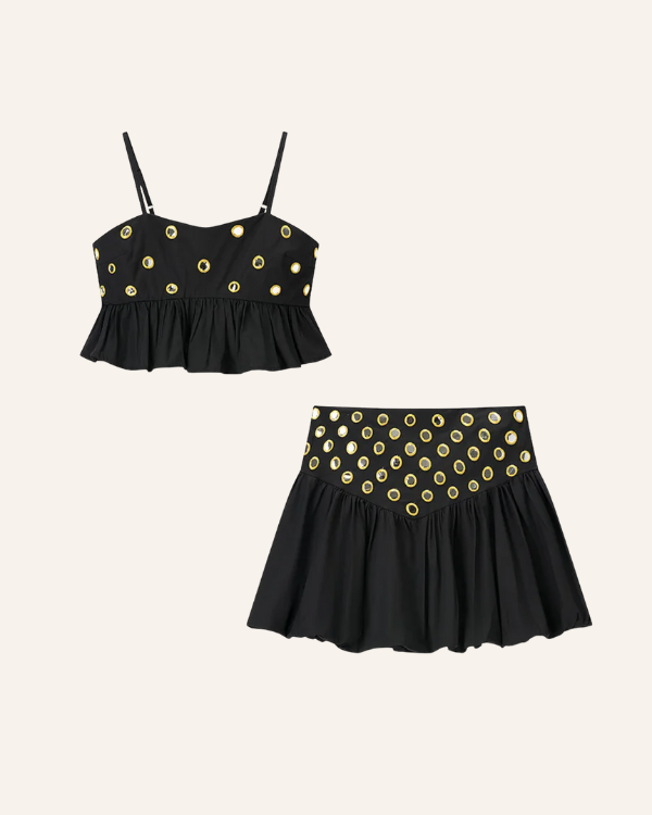 Party Outfit mit goldenen Details - Ruffle Rock und Top mit goldenen Details 