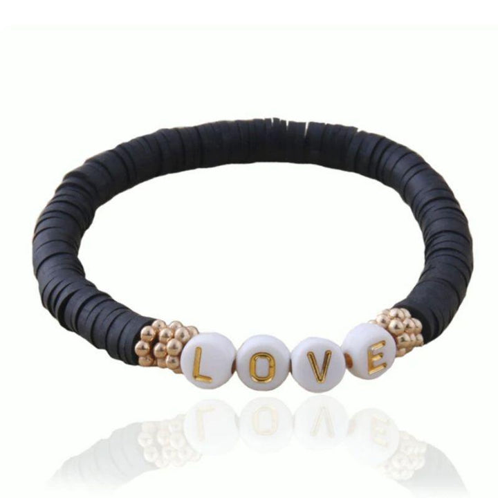 Schwarzes Armband aus schwarzen Soft Perlen und goldenen Love Buchstaben