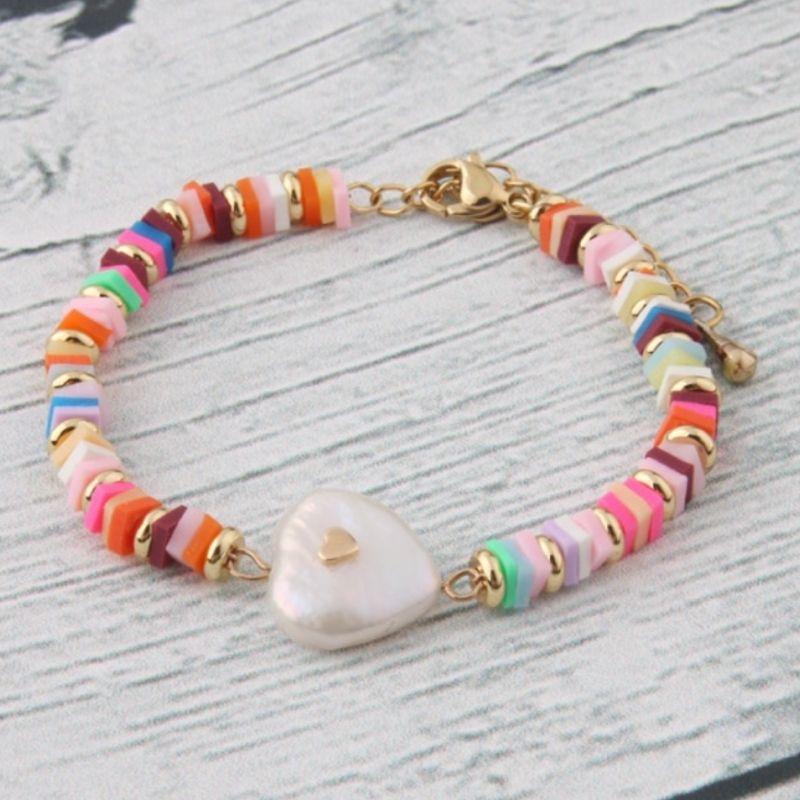Farbiges Armband Armkette aus bunten soft clay Perlen und Herz Symbol