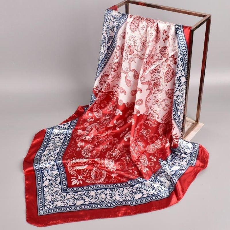 Rotes Bandana Classic Tuch mit Paisley Mustern | Quadratisches Vielseitiges Satin Seide Tuch Bandanas kaufen Schweiz | Just Style