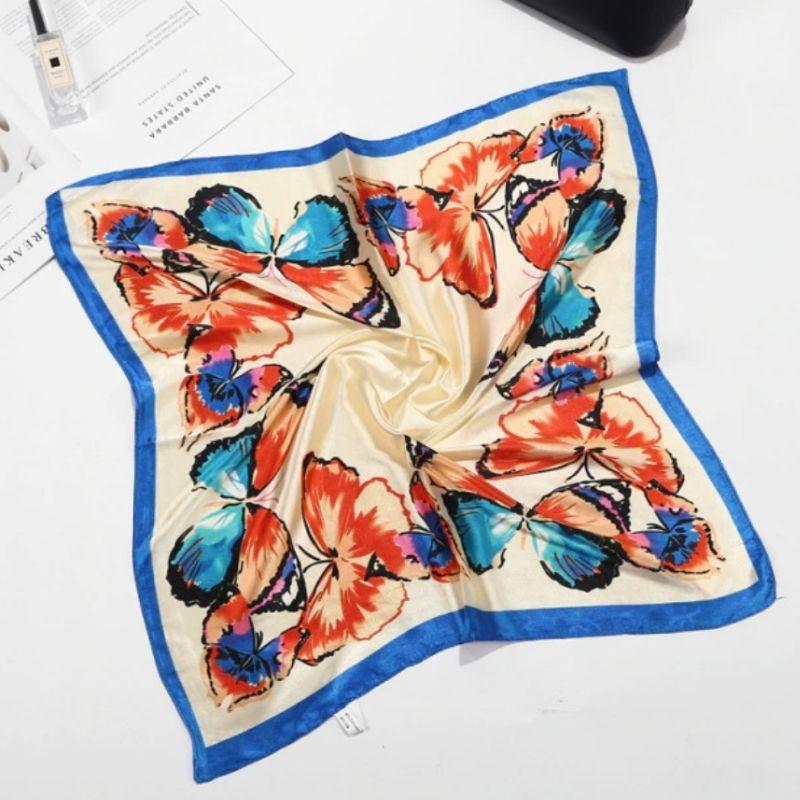 Quadratisches Bandana Tuch mit Schmetterlingen - Elegantes Satin Seide Bandana Foulard