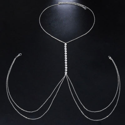 Silberne Bauch-Halskette Koerperschmuck aus feinen Ketten mit Strasssteinen Kristallsteinen in der Mitte der Brust 