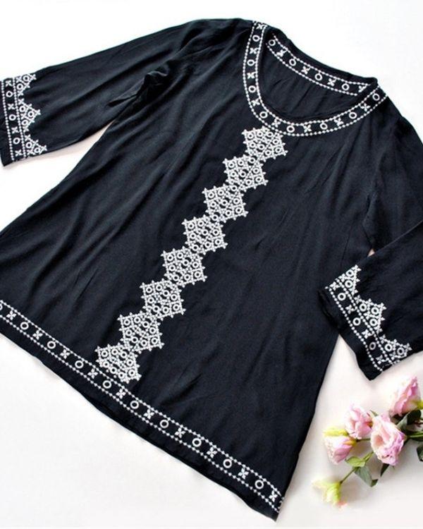 Schwarzes Tunika aus Rayon mit Boho Ethno Mustern
