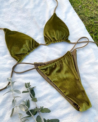 Gruenes High-Waist Brazilian Bikini Set aus Triangel Oberteil und Bikinihose 