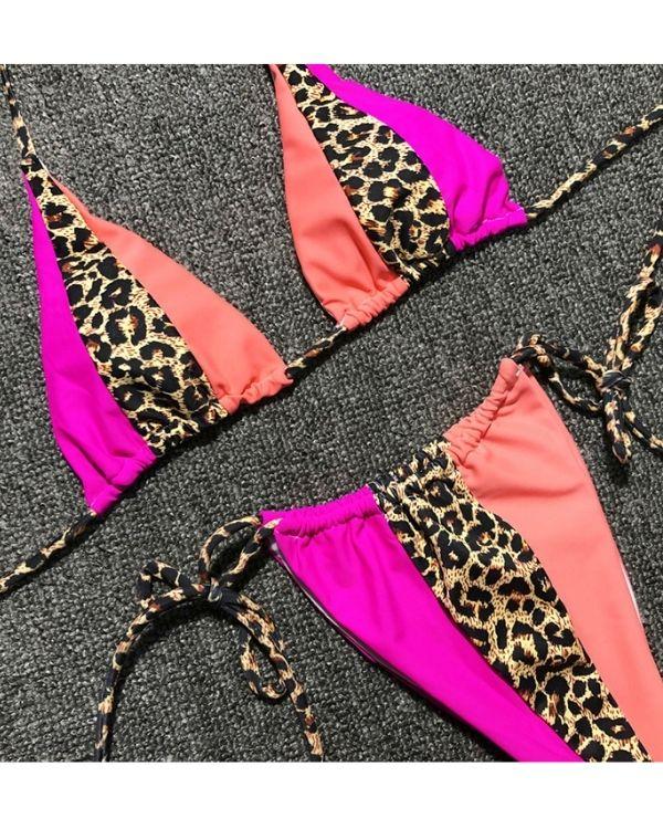 Farbiges Bikini mit Leopard Muster und High-Waisted Slip 