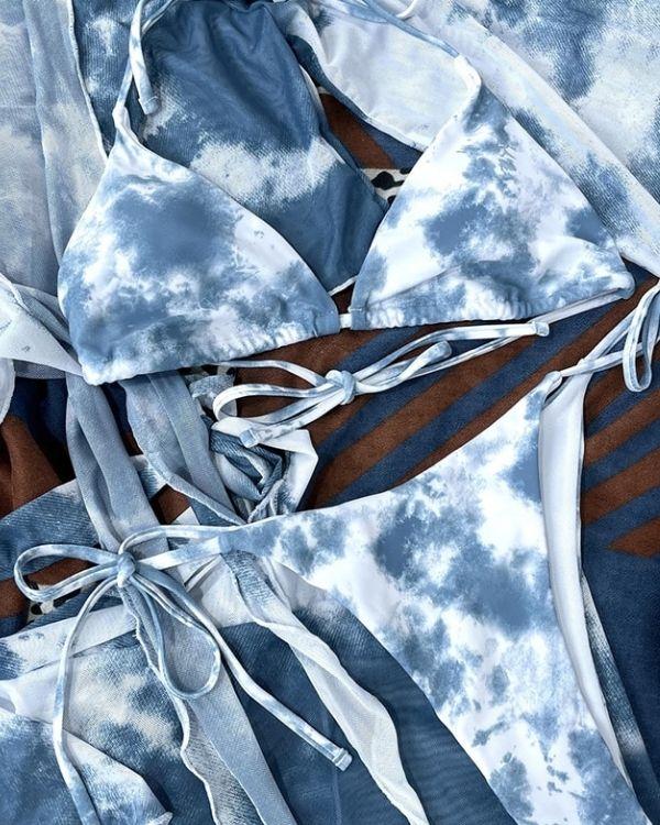 Vierteiler Bikini Bademode Set mit blau weiss Batik Farben Muster - Mesh Shirt und Wickelrock