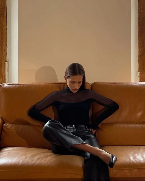 Langarm Bodysuit mit transparenten Cut-Outs und hohem Kragen - Eleganter und heisser Damen Body Overall