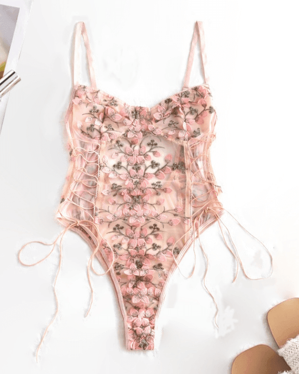 Rosa Transparenter Korsett Bodysuit zum Schnürren auf der Seite und mit schönen Blumen Stickereien