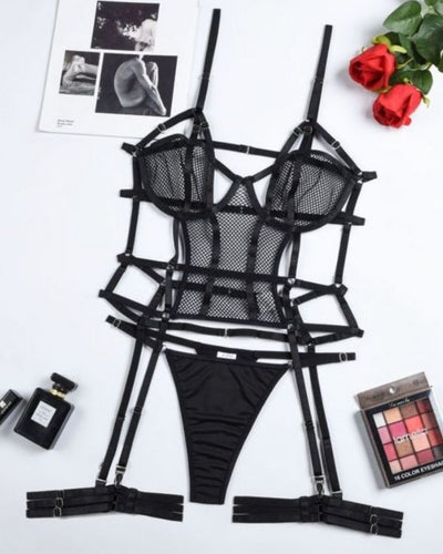 Schwarzes Riemen Dessous Set aus Netz Bondage Top, String Tanga und Harness Beingestell