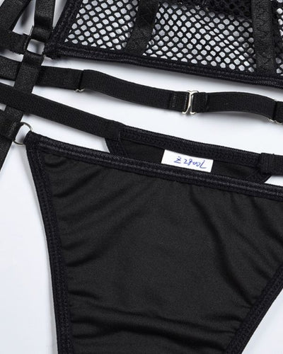 Erotisches Dessous mit String Tanga und Netz Bondage Oberteil BH Top
