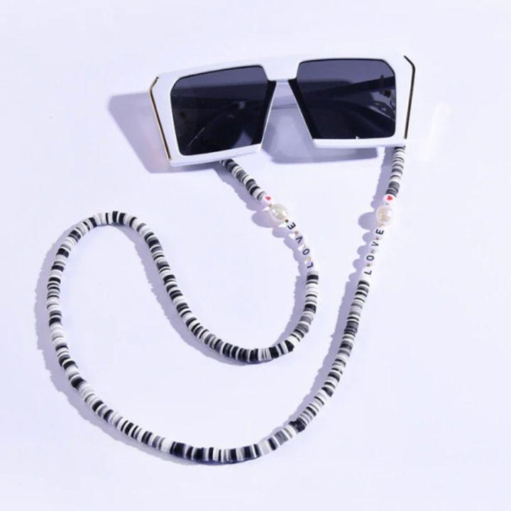 Schwarz Weisse Brillenkette Maskenkette mit gemischten Perlen und Love Letters