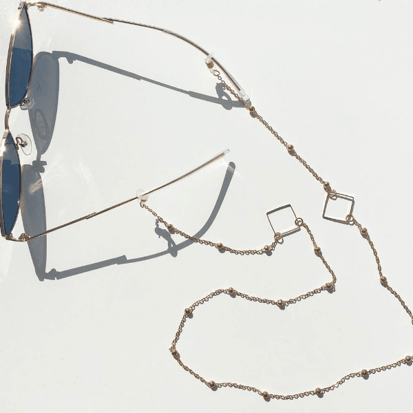 Maskenkette Schweiz | Masken Accessoires | Fashion Maskenkette aus feiner goldenen Kette | Masken Zubehör Schweiz kaufen 