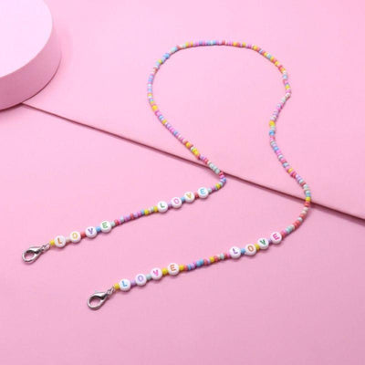 Perlenkette mit Love Buchstaben - Maskenkette und Brillenkette in Einem