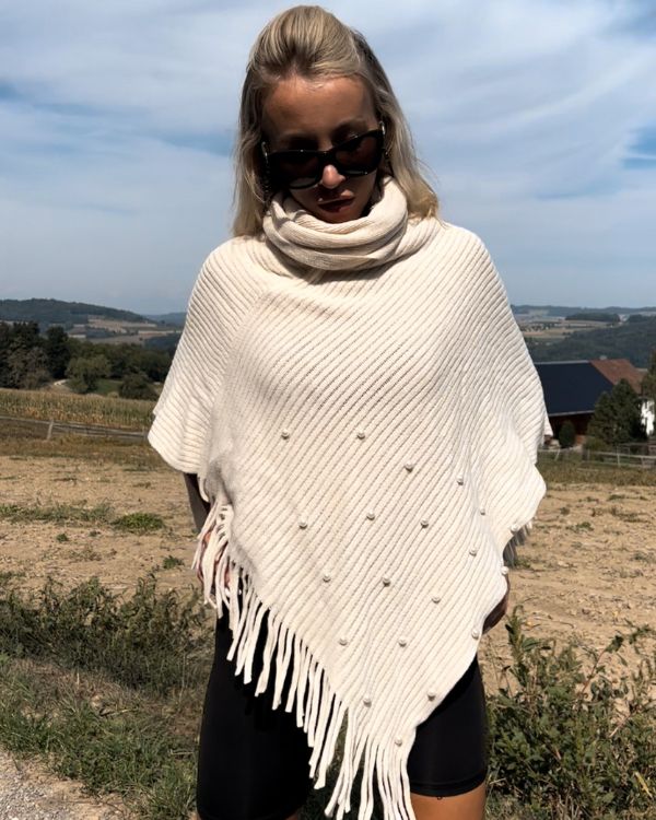 Poncho Annika