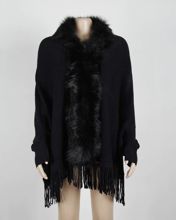 Schwarzer Damen Cape Poncho Cardigan mit Kunstfell Kragen und Fransen