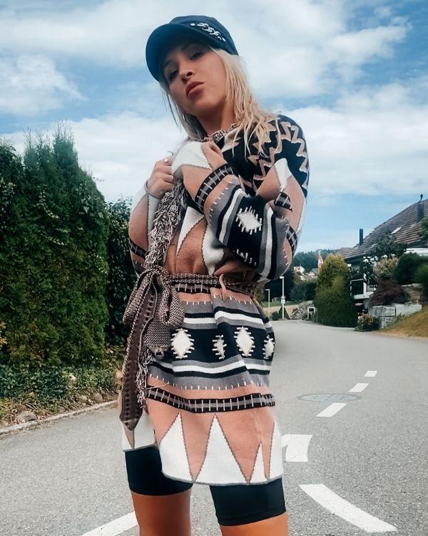 Damen Strickjacke Cardigan Schweiz - Boho Ethno Style Strick Fashion mit Fransen