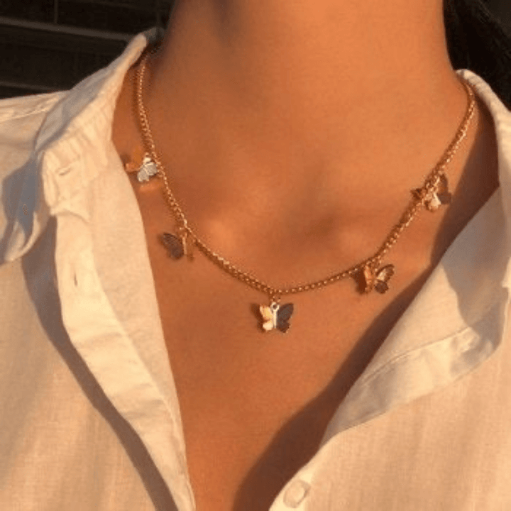 Goldene Choker Halskette Damen - Leichte Choker Kette mit Schmetterling Anhängern