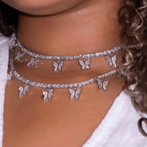 Choker Halsketten mit Schmetterling Anhaengern 