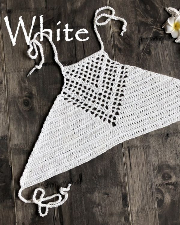 Weisses Boho Crochet Haekel Crop Top Rueckenfrei 