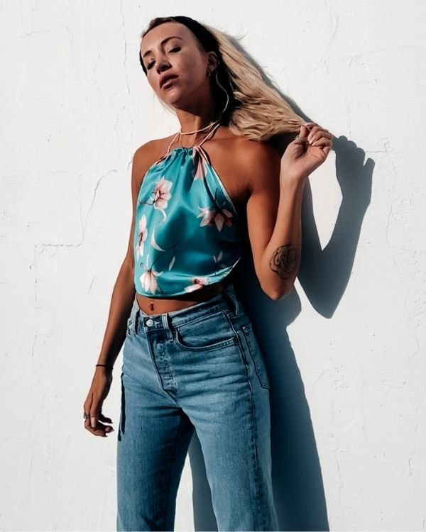 handgemachte Sommer Boho Crop Tops fuer Damen - Rueckenfreies Backless Crop Top mit Blumenmuster 