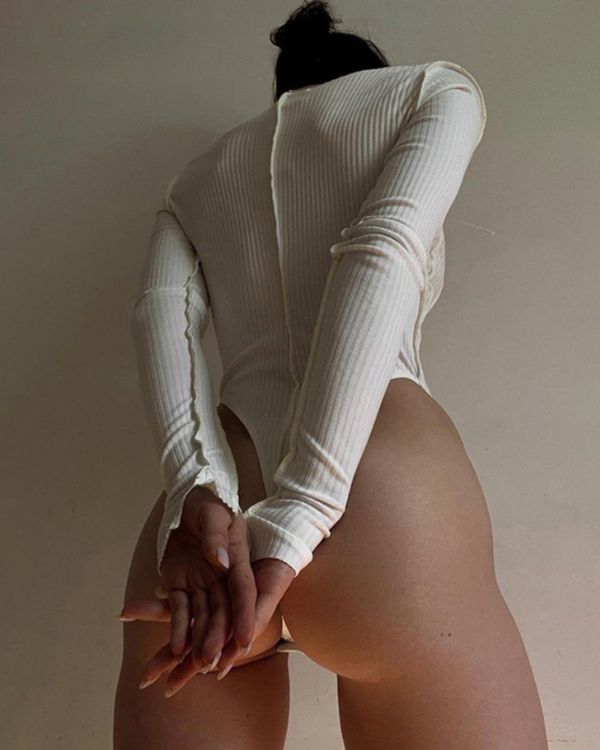 Langarm High-Waist Bodysuit mit Schnuerrung auf der Vorderseite - tiefer Ausschnitt Damen Body