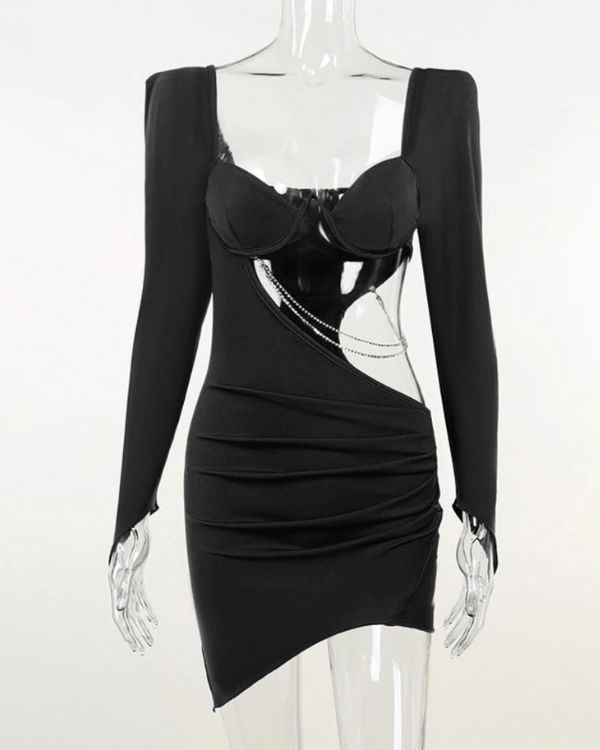 schwarzes Cut-Out Bodycon Kleid mit langen Aermeln und Glitzerstein Ketten 