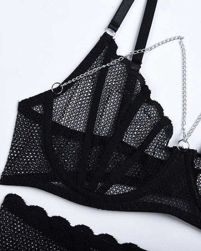 BH mit verstellbaren Traegern und Mesh Cut-Out Stoff mit Gliederketten Details
