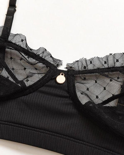 Transparenter und elastische BH - sehr bequemer BH mit goldenem Anhaenger