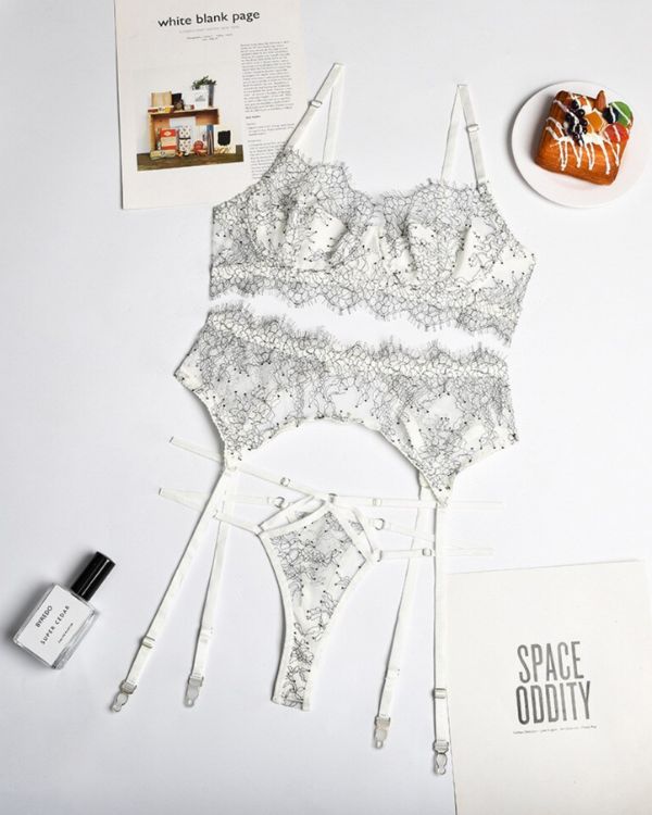 Spitzen Dessous Set aus 3 Teilen - Lingerie Dessous Damen Set online bestellen
